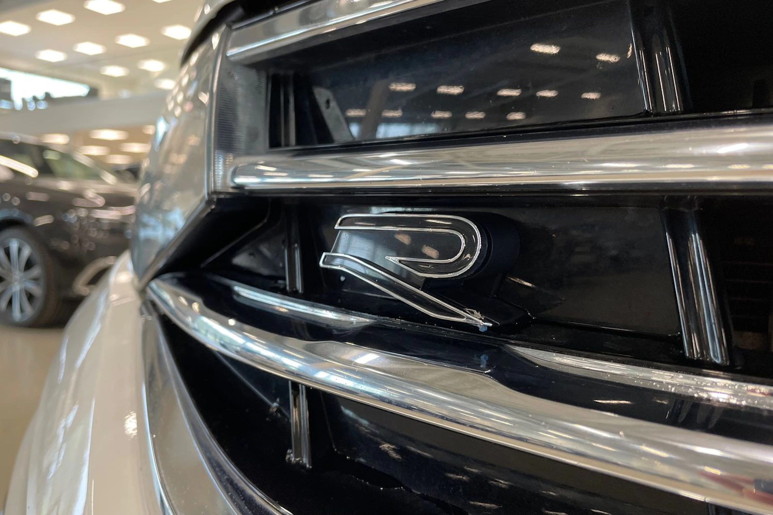 valkoinen Volkswagen Tiguan 2022 kuva 38.