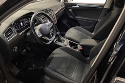 Musta Volkswagen Tiguan 2021 kuva 4.