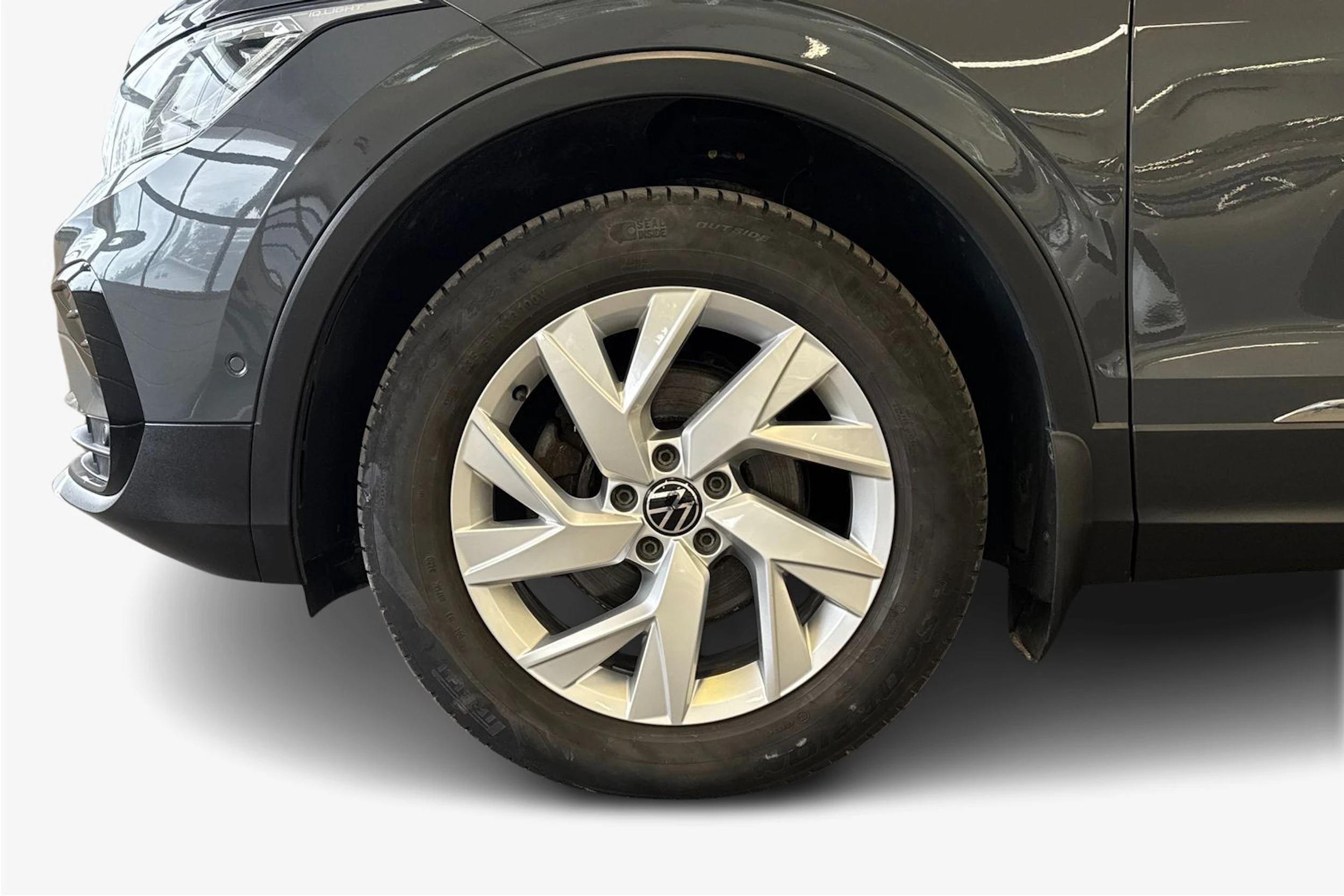 harmaa Volkswagen Tiguan 2021 kuva 9.