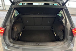 harmaa Volkswagen Tiguan 2021 kuva 13.