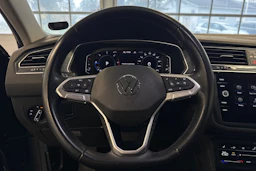 harmaa Volkswagen Tiguan 2021 kuva 15.