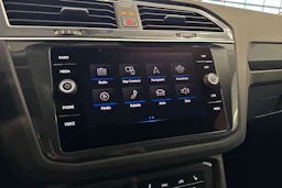 harmaa Volkswagen Tiguan 2021 kuva 17.