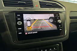 harmaa Volkswagen Tiguan 2021 kuva 18.