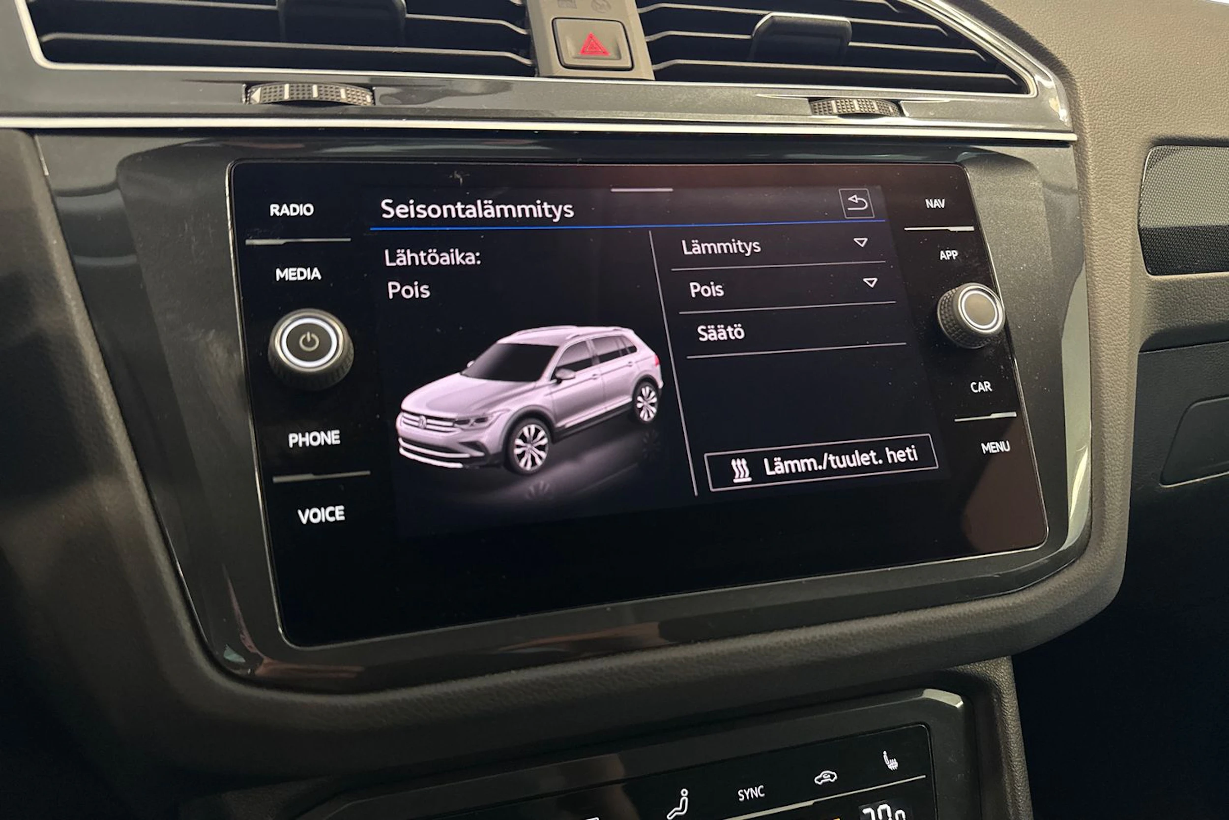 harmaa Volkswagen Tiguan 2021 kuva 22.