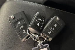 harmaa Volkswagen Tiguan 2021 kuva 26.