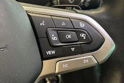 valkoinen Volkswagen Tiguan 2021 kuva 22.