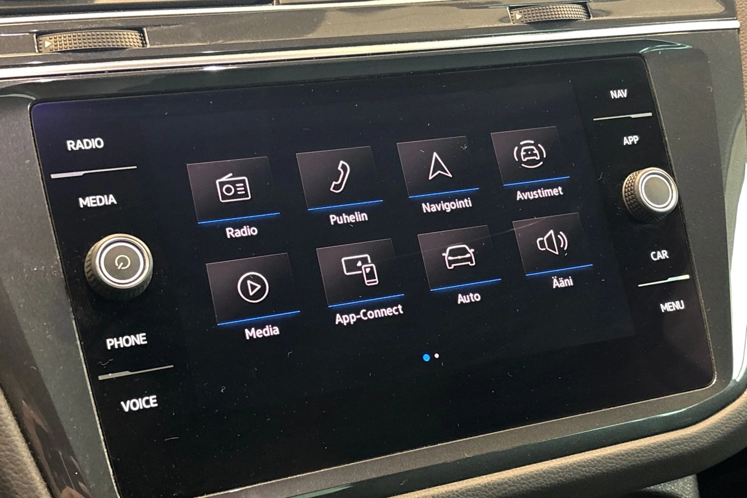 valkoinen Volkswagen Tiguan 2021 kuva 27.