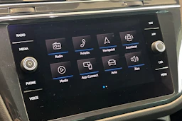 valkoinen Volkswagen Tiguan 2021 kuva 27.