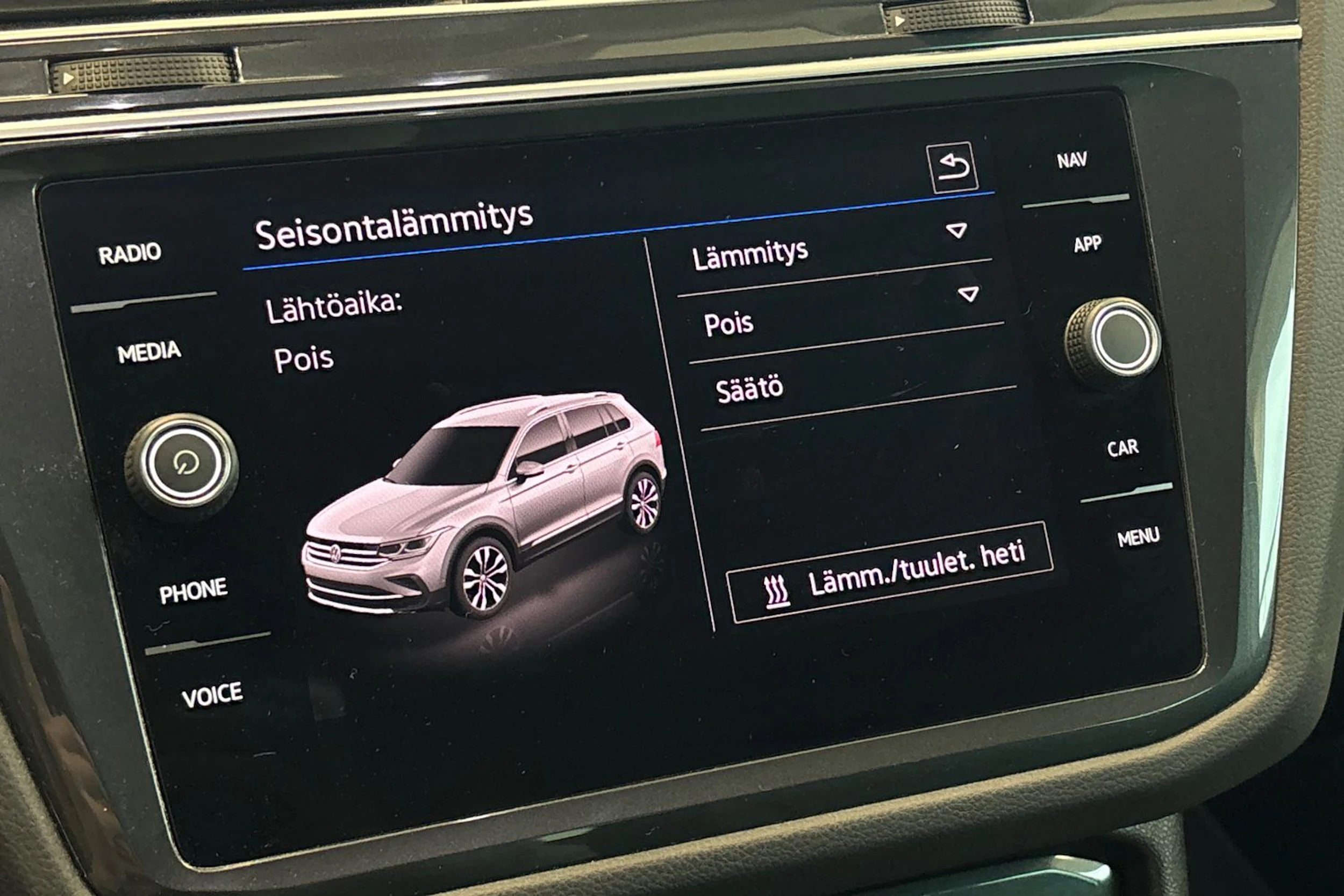 valkoinen Volkswagen Tiguan 2021 kuva 31.
