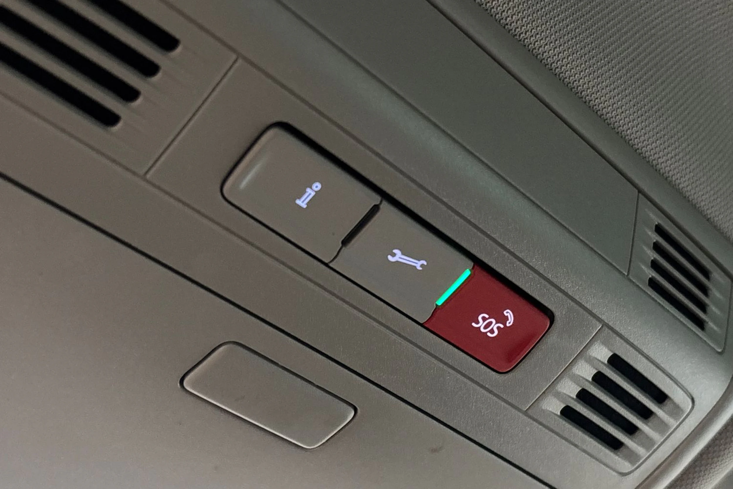 valkoinen Volkswagen Tiguan 2021 kuva 32.