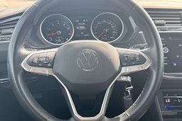 harmaa Volkswagen Tiguan 2021 kuva 11.