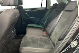 Musta Volkswagen Tiguan 2021 kuva 8.