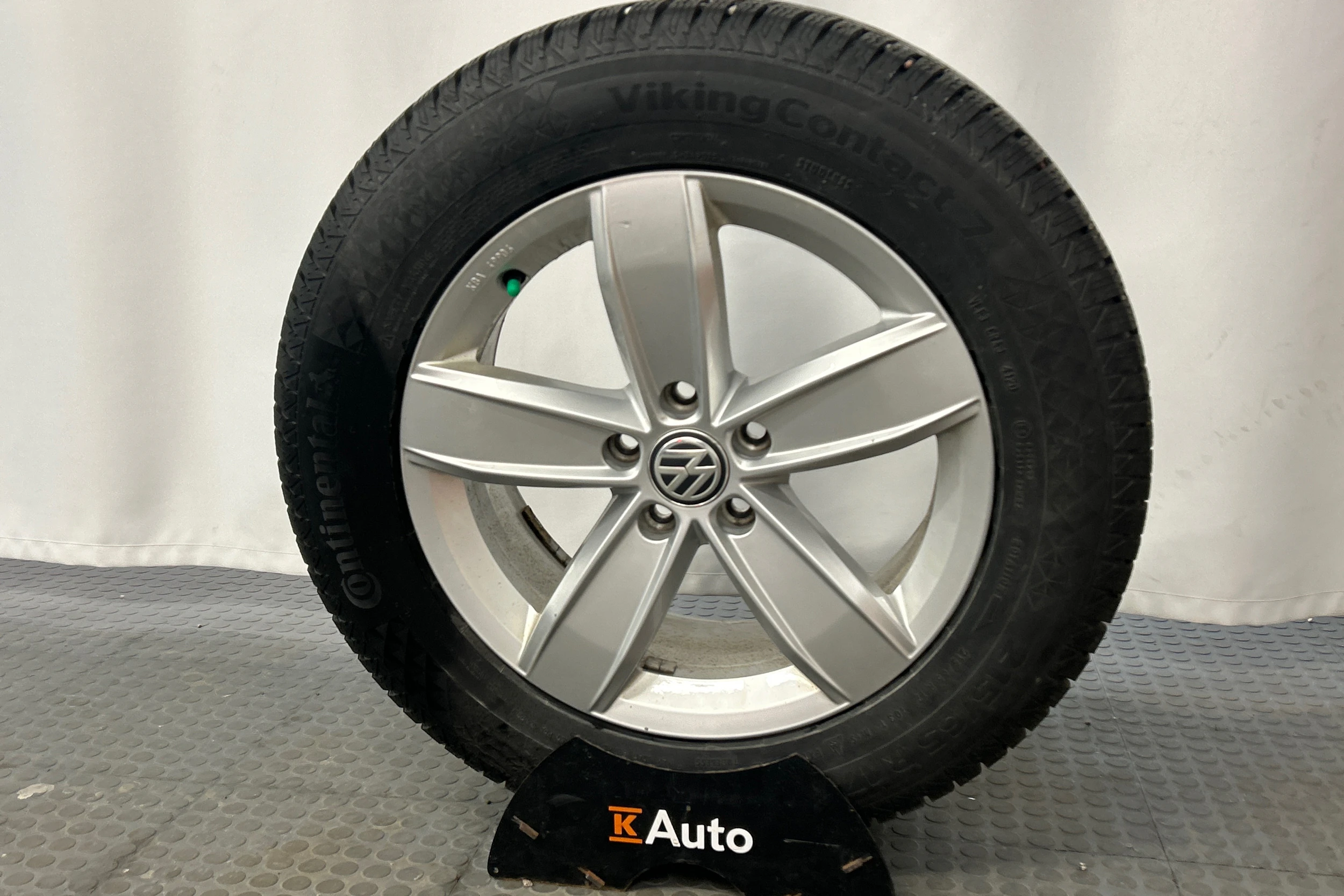 Musta Volkswagen Tiguan 2021 kuva 10.