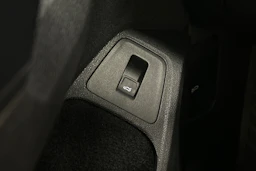 Musta Volkswagen Tiguan 2021 kuva 15.
