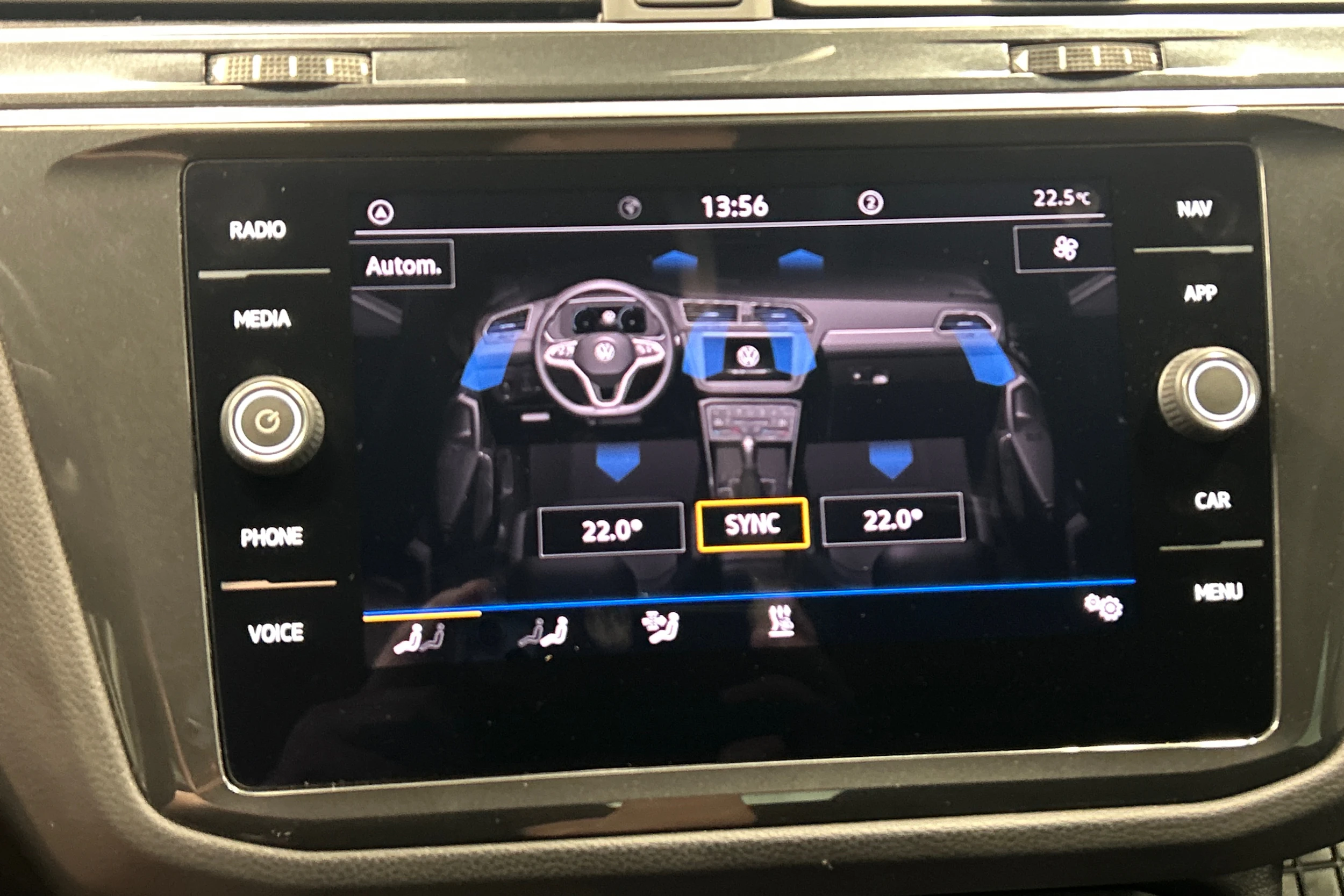 Musta Volkswagen Tiguan 2021 kuva 21.