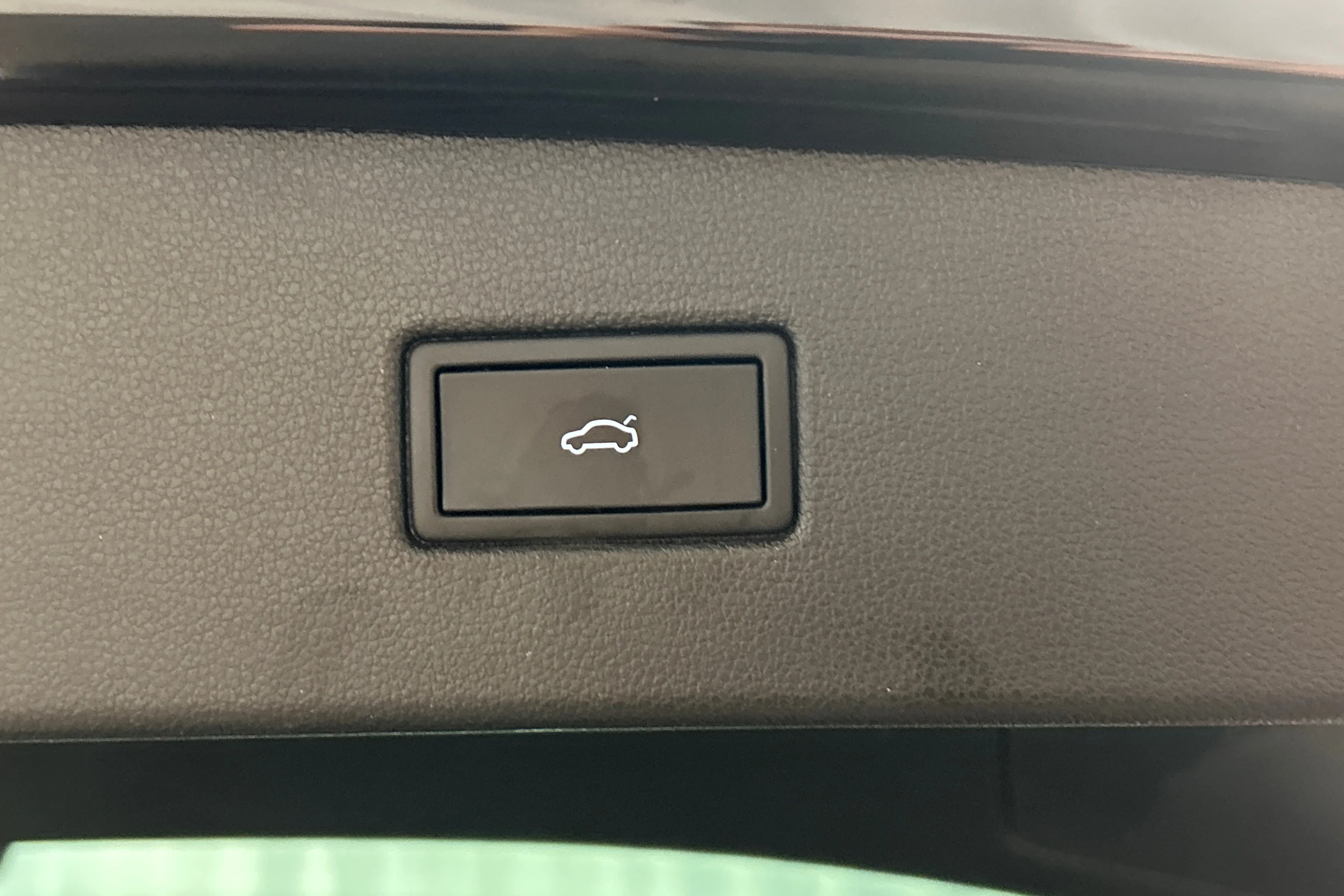 Musta Volkswagen Tiguan 2021 kuva 24.