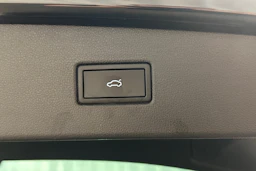 Musta Volkswagen Tiguan 2021 kuva 24.
