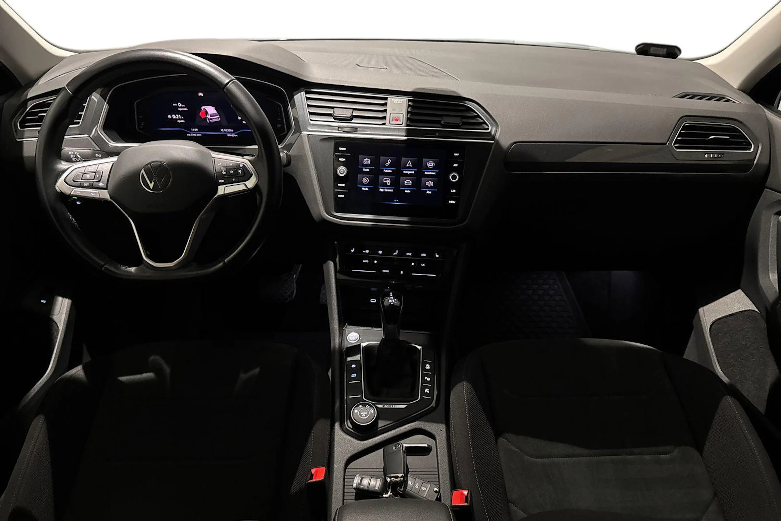 sininen Volkswagen Tiguan 2021 kuva 7.