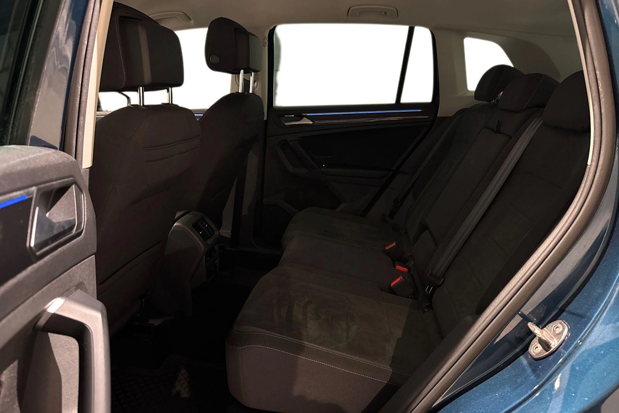 sininen Volkswagen Tiguan 2021 kuva 8.