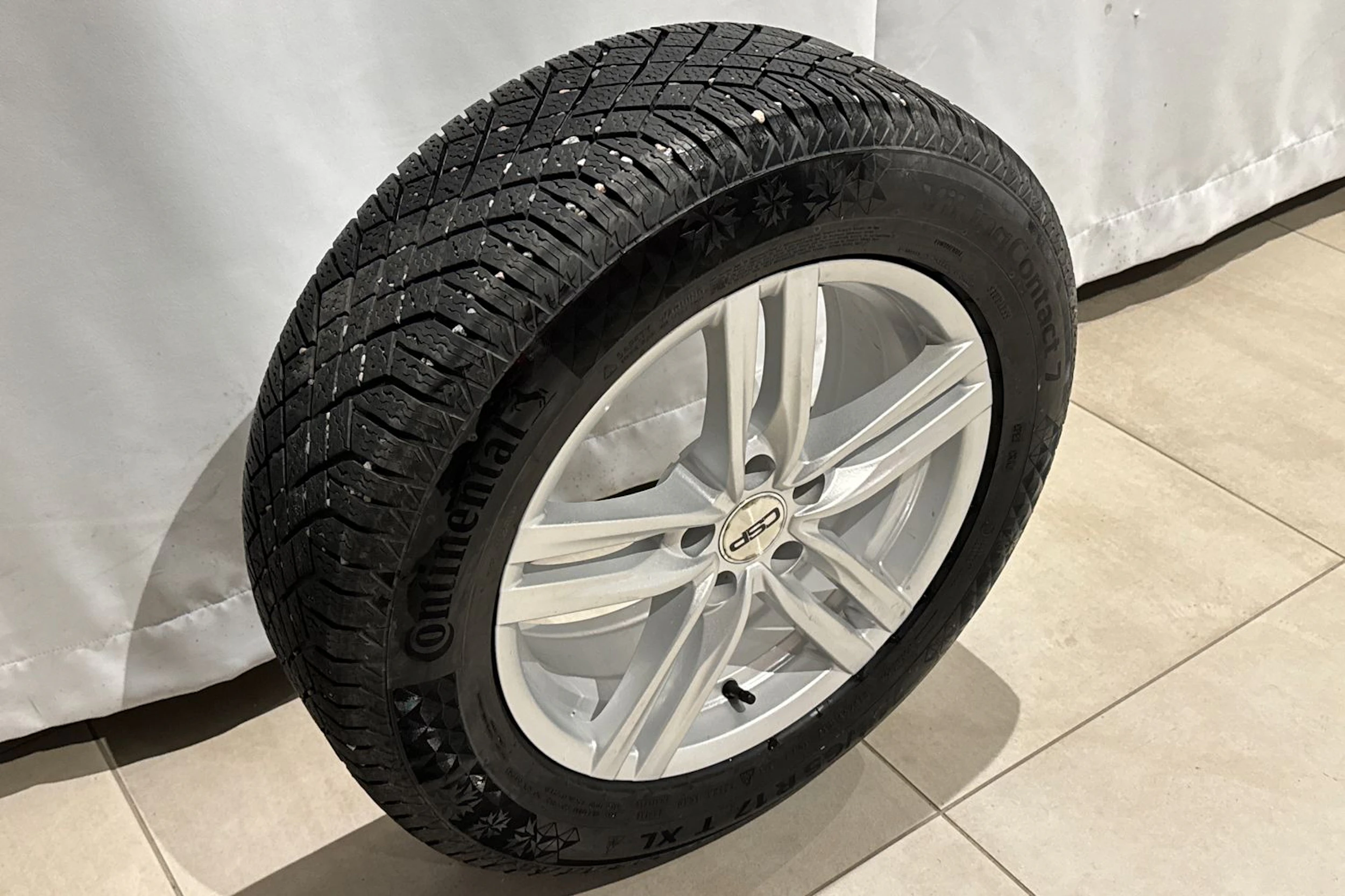 sininen Volkswagen Tiguan 2021 kuva 11.