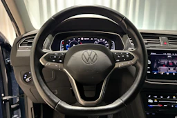 sininen Volkswagen Tiguan 2021 kuva 16.
