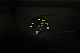 sininen Volkswagen Tiguan 2021 kuva 17.