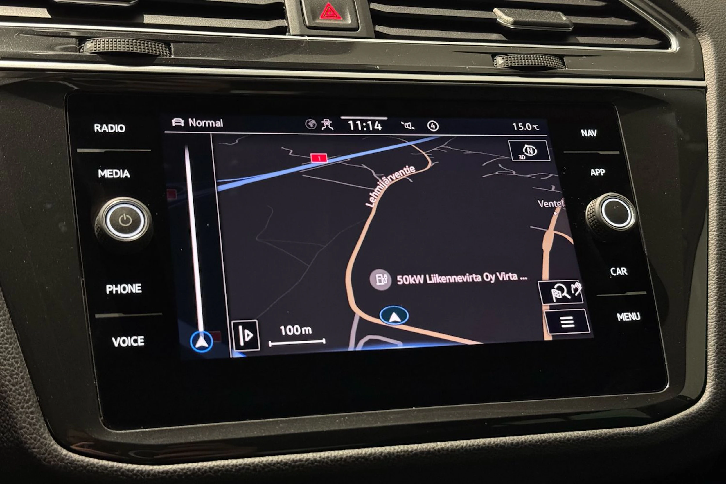 sininen Volkswagen Tiguan 2021 kuva 22.