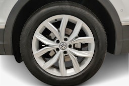 valkoinen Volkswagen Tiguan 2021 kuva 11.