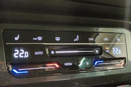 valkoinen Volkswagen Tiguan 2021 kuva 15.
