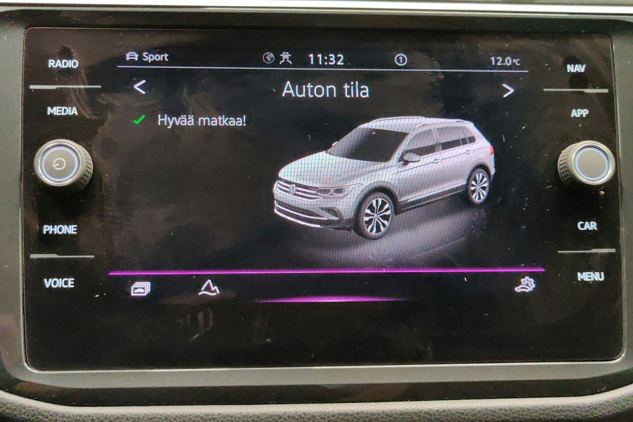 valkoinen Volkswagen Tiguan 2021 kuva 18.