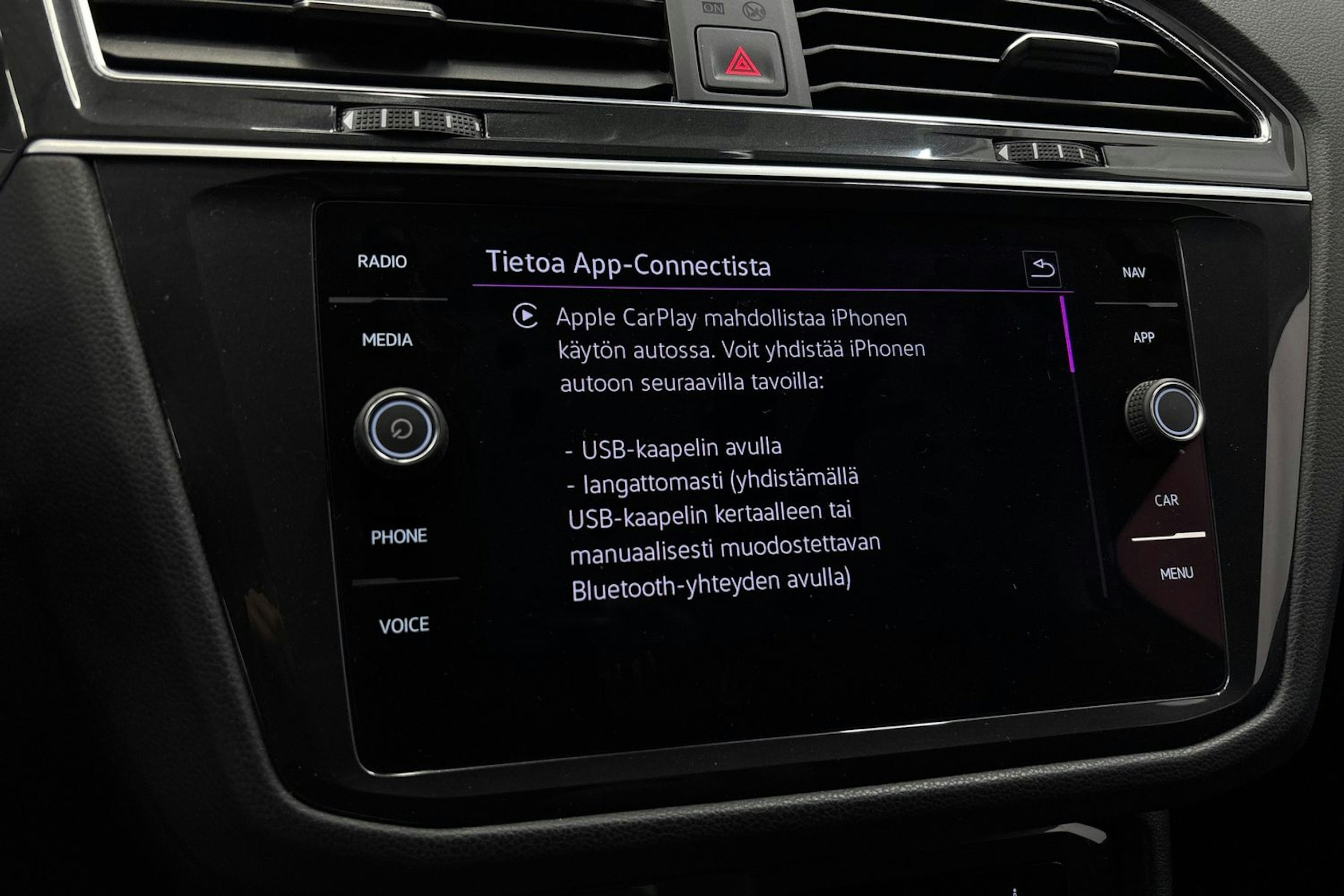 valkoinen Volkswagen Tiguan 2021 kuva 25.