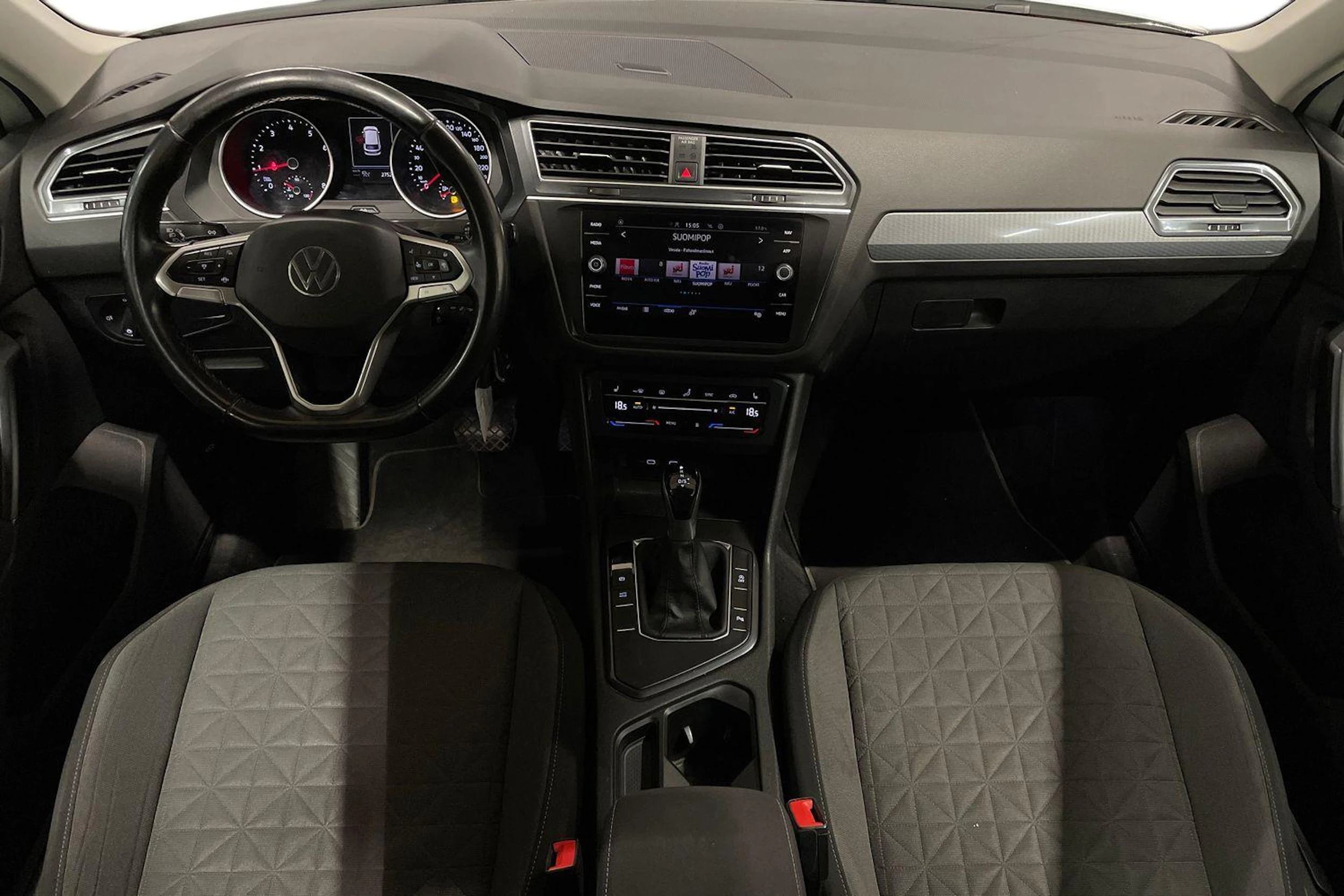 valkoinen Volkswagen Tiguan 2021 kuva 7.