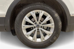 valkoinen Volkswagen Tiguan 2021 kuva 9.