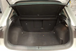 valkoinen Volkswagen Tiguan 2021 kuva 12.