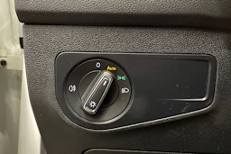 valkoinen Volkswagen Tiguan 2021 kuva 20.