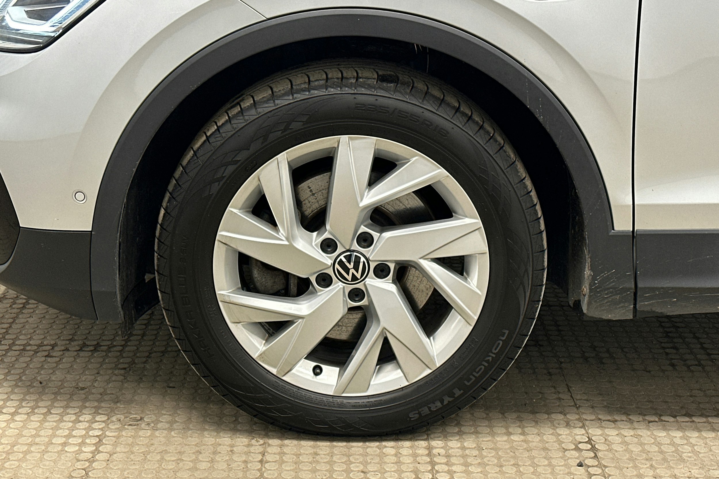 hopea Volkswagen Tiguan 2021 kuva 9.