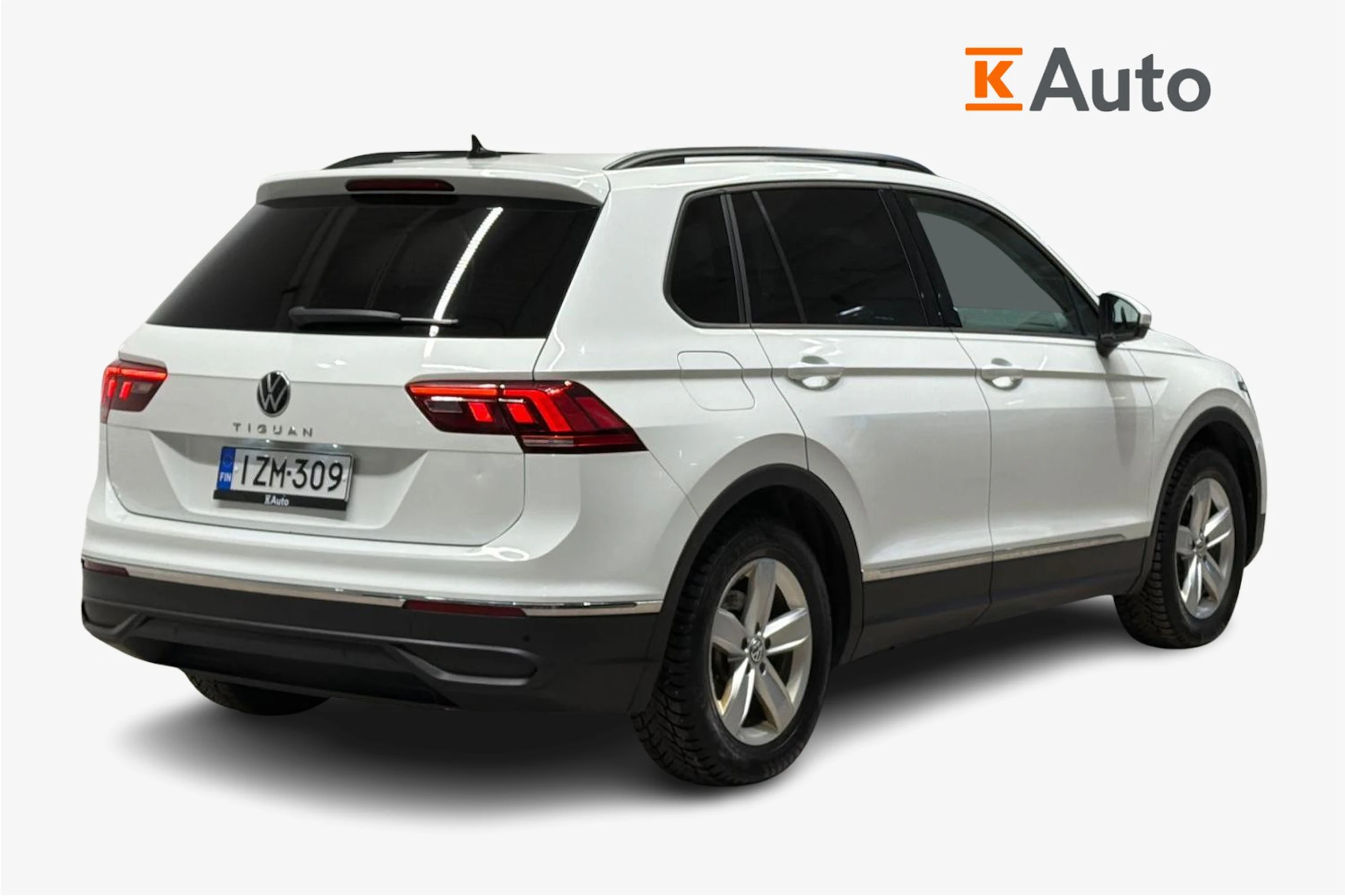 Valkoinen Volkswagen Tiguan 2021 kuva 3.