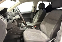 Valkoinen Volkswagen Tiguan 2021 kuva 11.