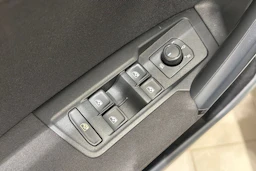 Valkoinen Volkswagen Tiguan 2021 kuva 15.