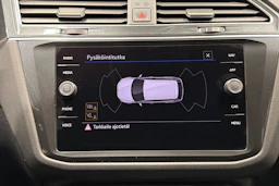 Valkoinen Volkswagen Tiguan 2021 kuva 20.