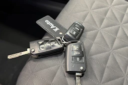 Valkoinen Volkswagen Tiguan 2021 kuva 25.