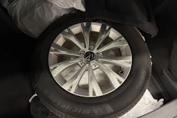 Valkoinen Volkswagen Tiguan 2021 kuva 29.