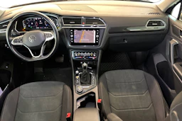 Harmaa Volkswagen Tiguan 2021 kuva 9.