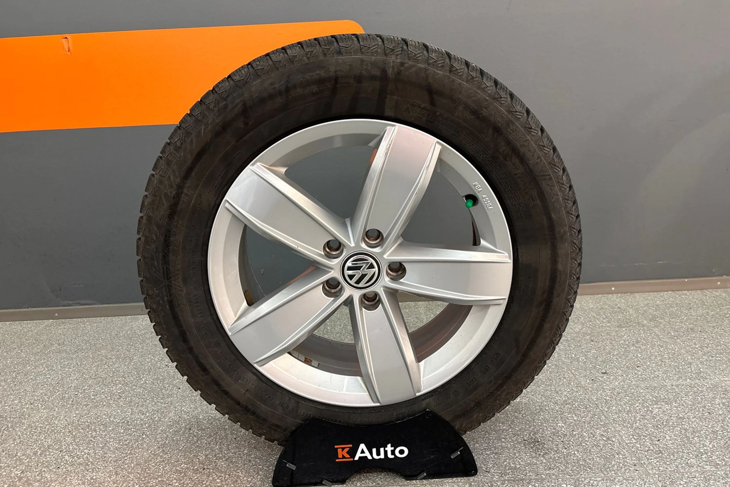 Harmaa Volkswagen Tiguan 2021 kuva 13.