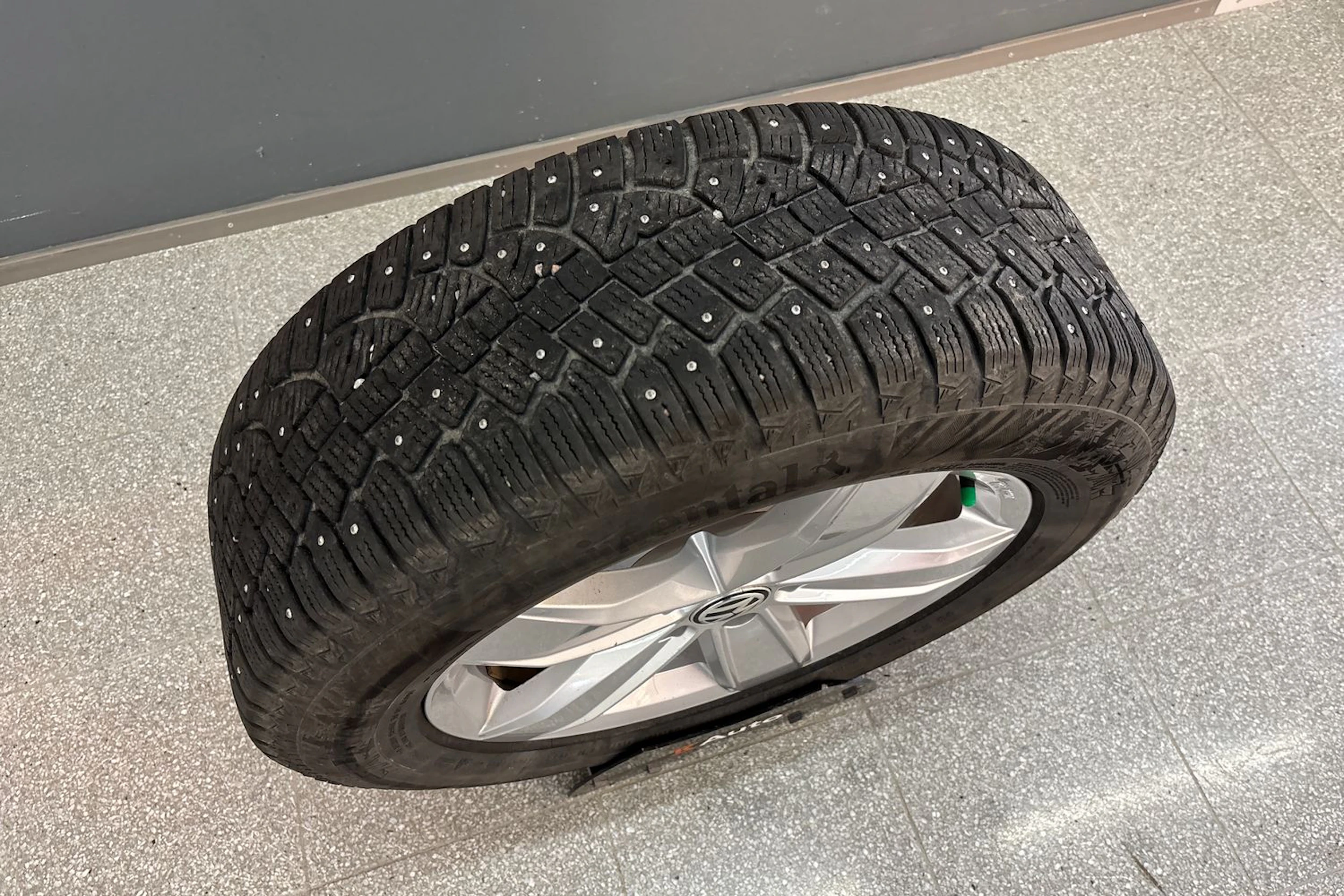 Harmaa Volkswagen Tiguan 2021 kuva 16.