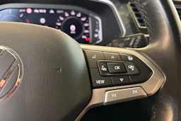 Harmaa Volkswagen Tiguan 2021 kuva 20.