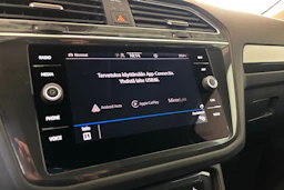 Harmaa Volkswagen Tiguan 2021 kuva 24.