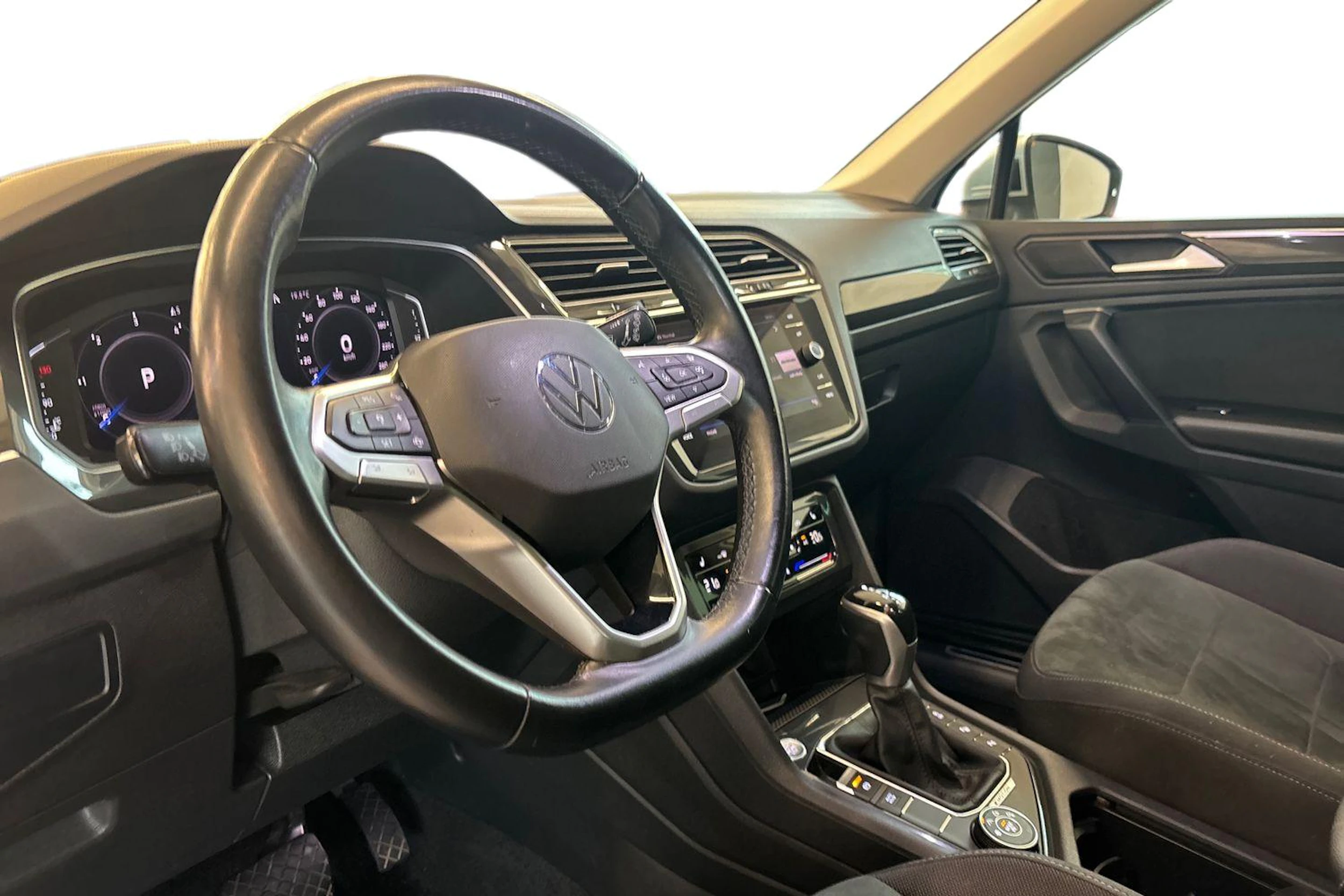 hopea Volkswagen Tiguan 2021 kuva 6.