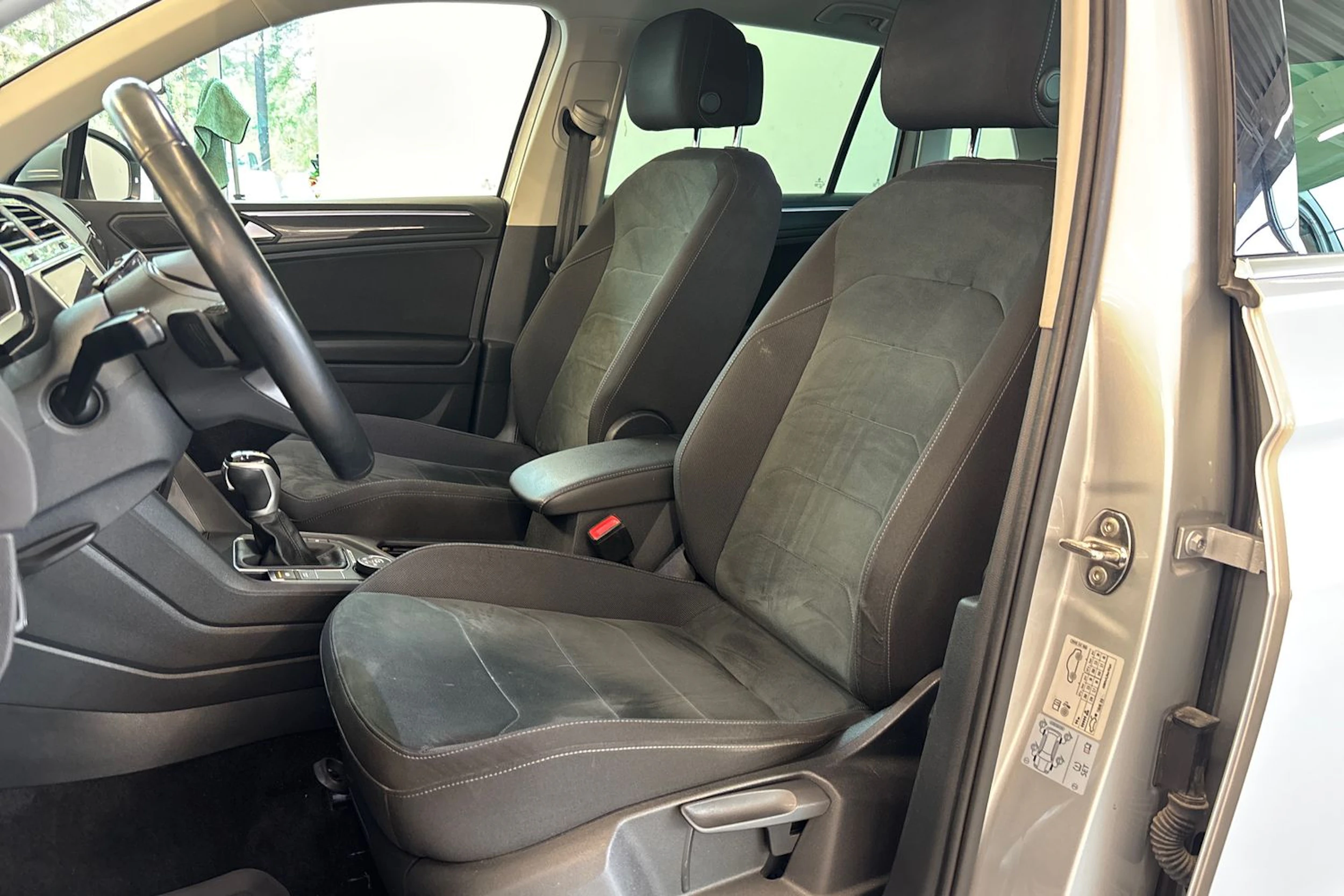 hopea Volkswagen Tiguan 2021 kuva 13.