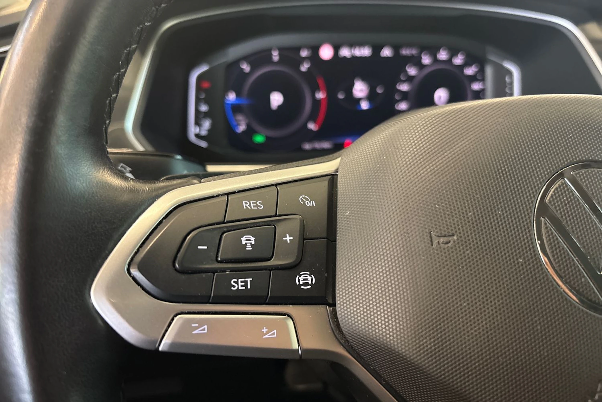 hopea Volkswagen Tiguan 2021 kuva 15.